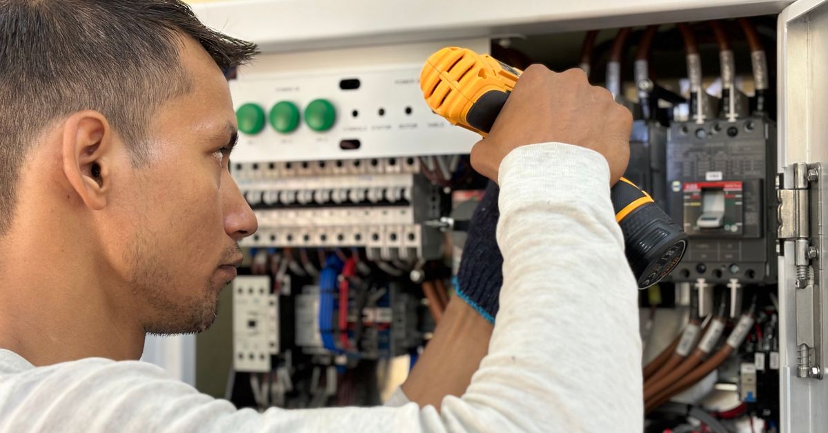 Electrician Website Design: The 2026 Guide to More Local Jobs